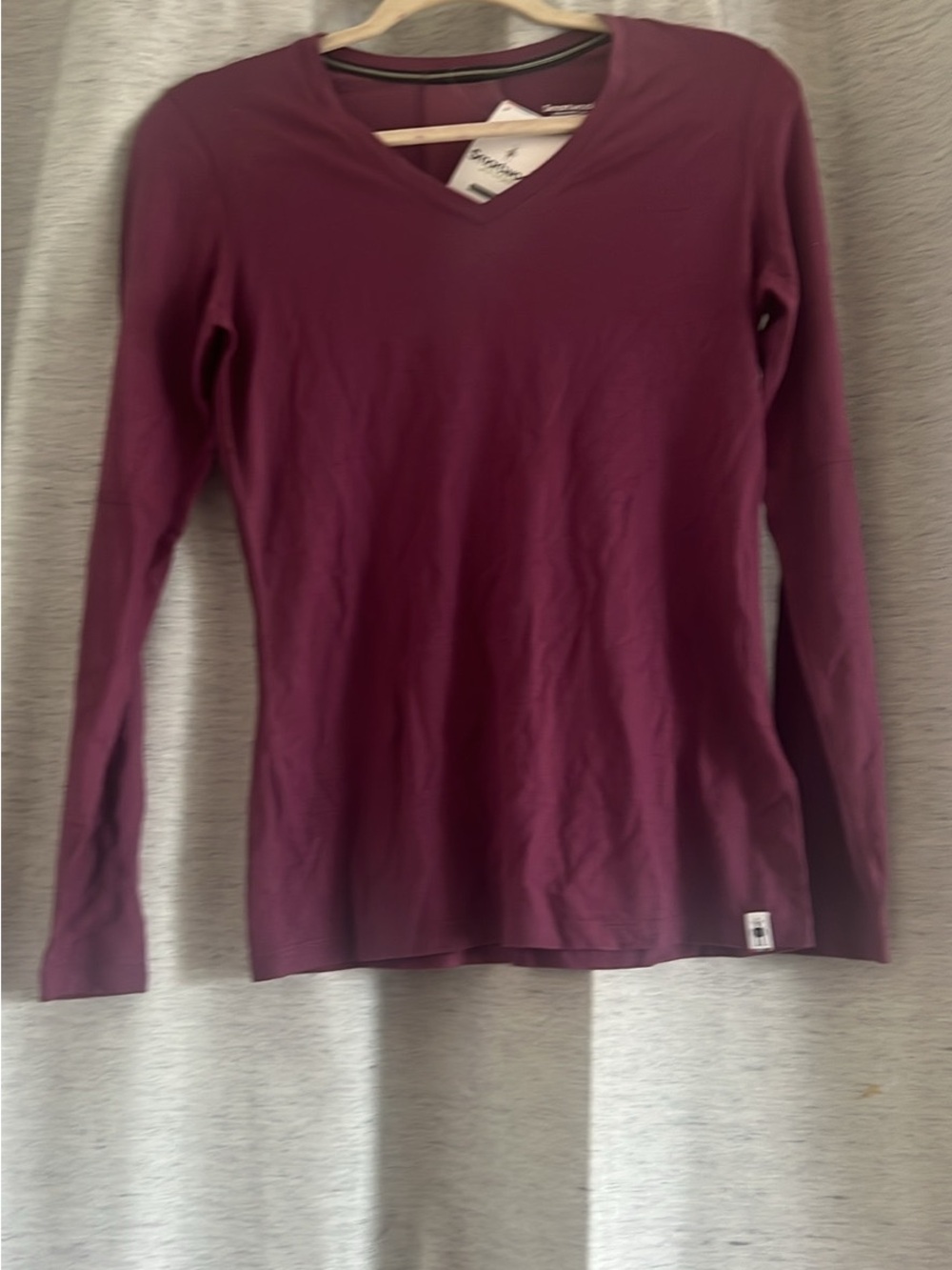 Smartwool Women’s Long-Sleeve V-Neck Top in Burgundy Plum